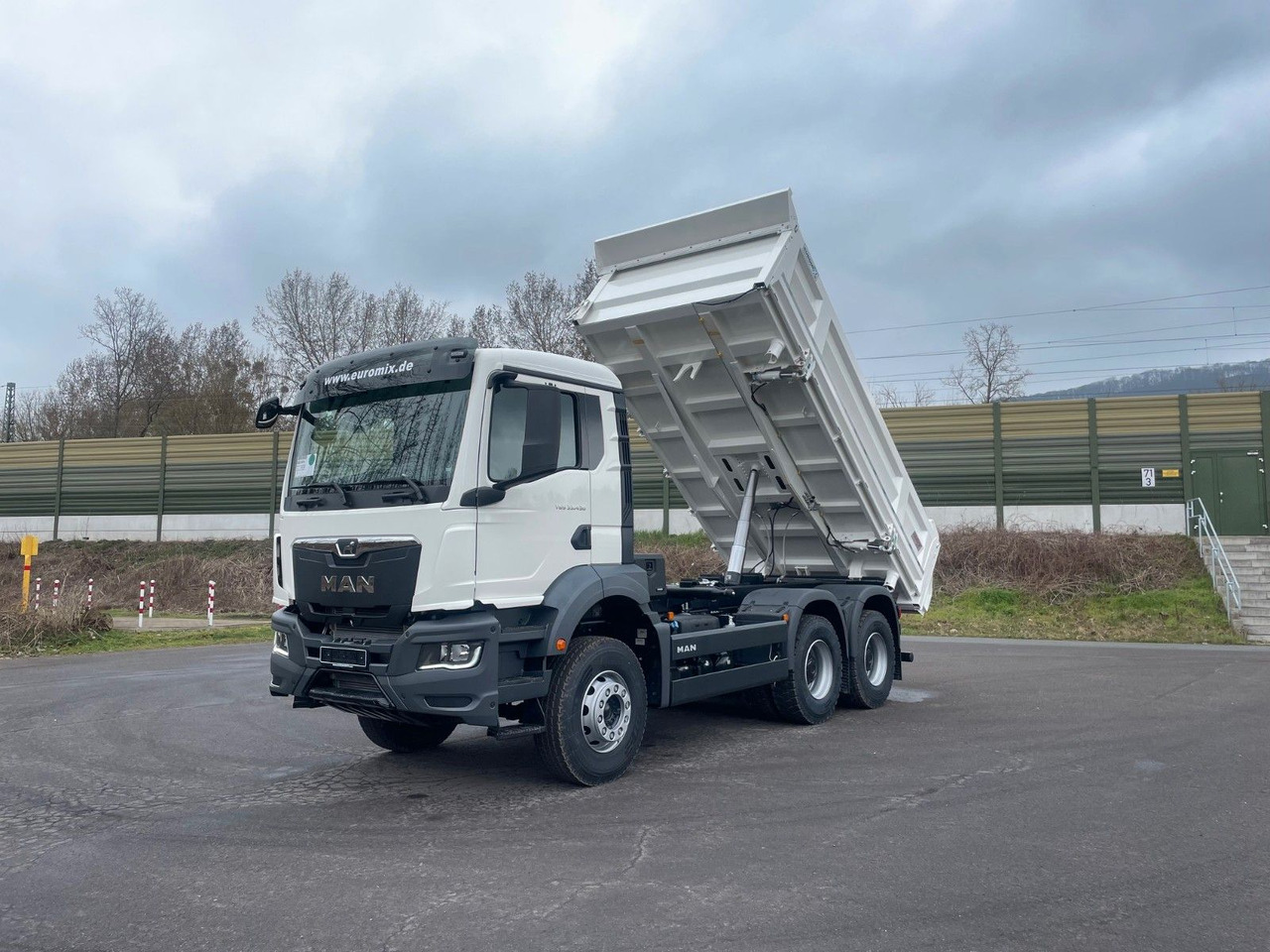 Leie  MAN TGS 33.440 6x4 /Euro6 3-Seiten-Kipper EuromixMTP MAN TGS 33.440 6x4 /Euro6 3-Seiten-Kipper EuromixMTP: bilde 16