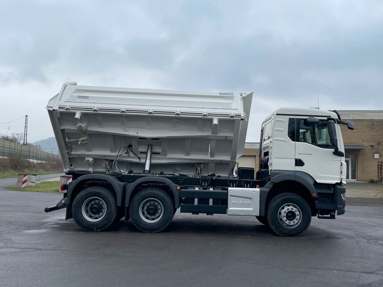 Leie  MAN TGS 33.440 6x4 /Euro6 3-Seiten-Kipper EuromixMTP MAN TGS 33.440 6x4 /Euro6 3-Seiten-Kipper EuromixMTP: bilde 25