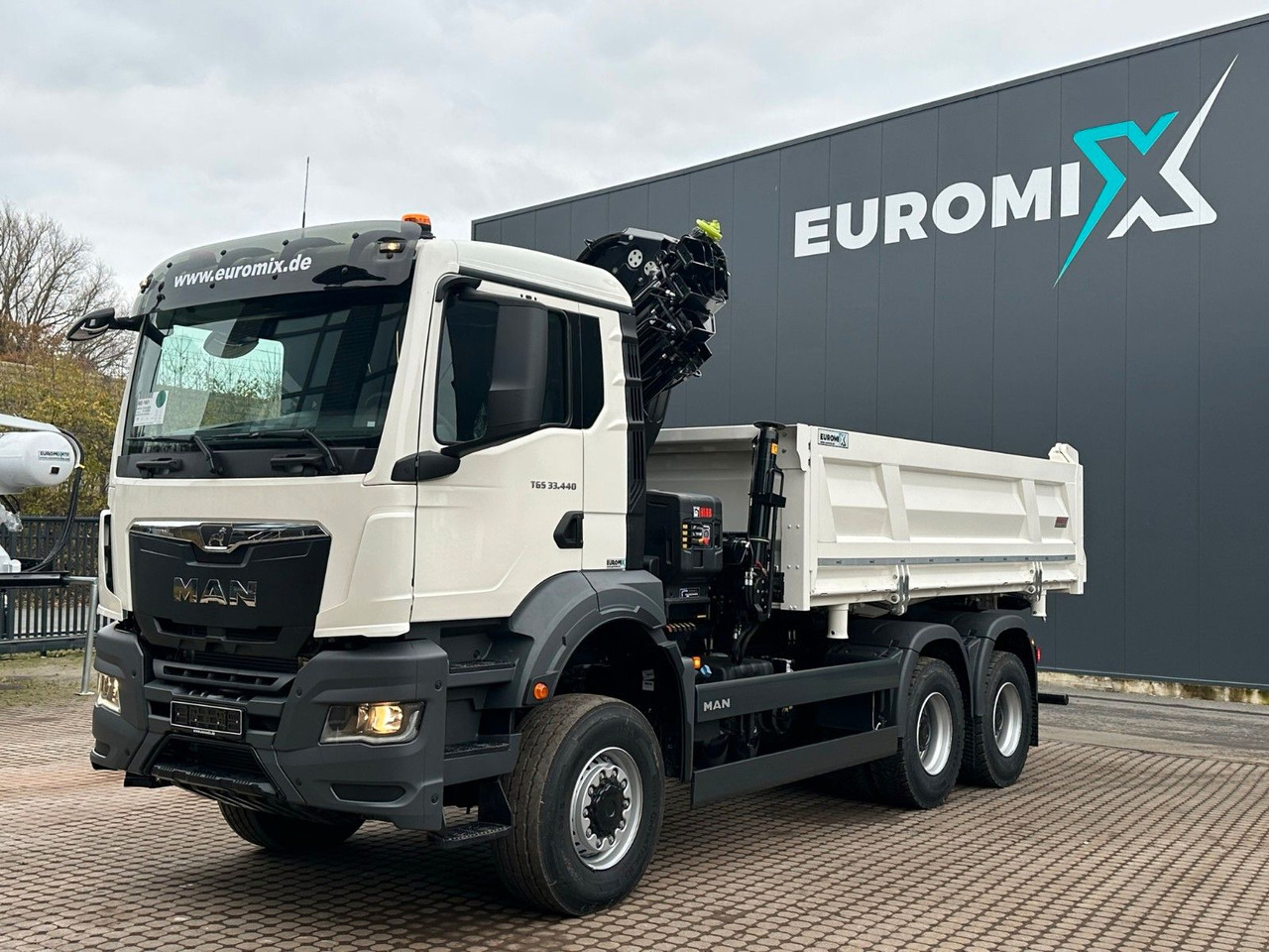 MAN TGS 33.440 6x6 /3-Seiten- Kipper / Kran HIAB 302 - Tippbil, Kranbil: bilde 2 MAN TGS 33.440 6x6 /3-Seiten- Kipper / Kran HIAB 302 - Tippbil, Kranbil: bilde 2