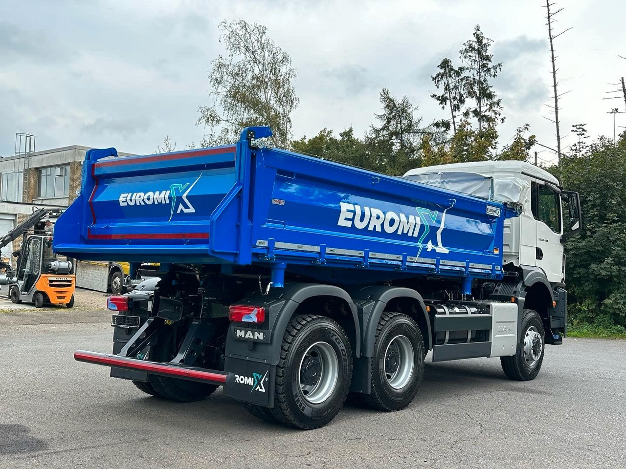 MAN TGS 33.440 6x6 /Euro6 3-Seiten-Kipper EuromixMTP - Tippbil: bilde 4 MAN TGS 33.440 6x6 /Euro6 3-Seiten-Kipper EuromixMTP - Tippbil: bilde 4