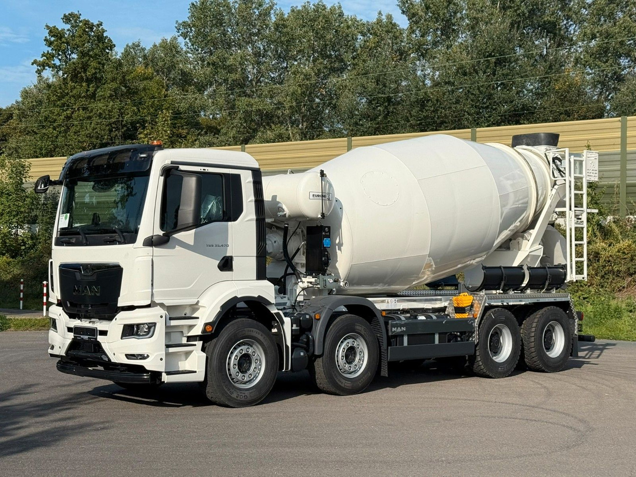 MAN TGS 35.470 BB 8X4 EuromixMTP EM 10 L - Betongbil: bilde 2 MAN TGS 35.470 BB 8X4 EuromixMTP EM 10 L - Betongbil: bilde 2