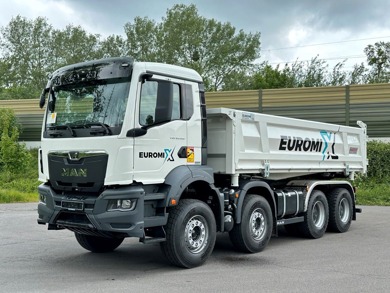 MAN TGS 35.480 8x4 EuromixMTP 2-Seiten-Kipper - Tippbil: bilde 3 MAN TGS 35.480 8x4 EuromixMTP 2-Seiten-Kipper - Tippbil: bilde 3