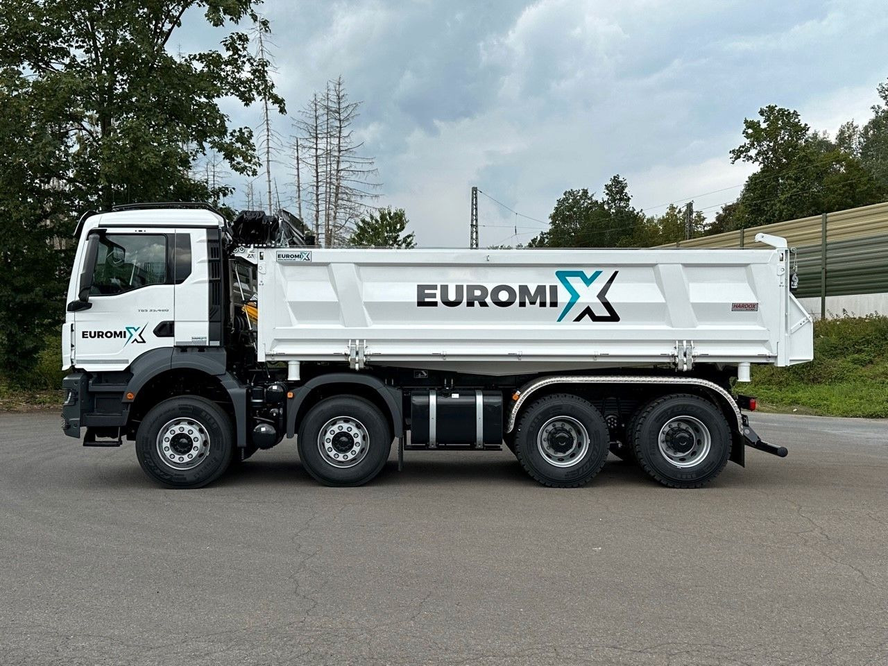 MAN TGS 35.480 8x4 EuromixMTP 3-Seiten-Kipper - Tippbil: bilde 2 MAN TGS 35.480 8x4 EuromixMTP 3-Seiten-Kipper - Tippbil: bilde 2