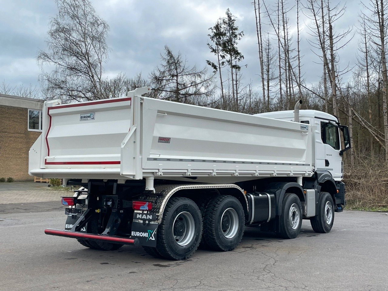 MAN TGS 35.520 8x4 EuromixMTP 3-Seiten-Kipper - Tippbil: bilde 5 MAN TGS 35.520 8x4 EuromixMTP 3-Seiten-Kipper - Tippbil: bilde 5