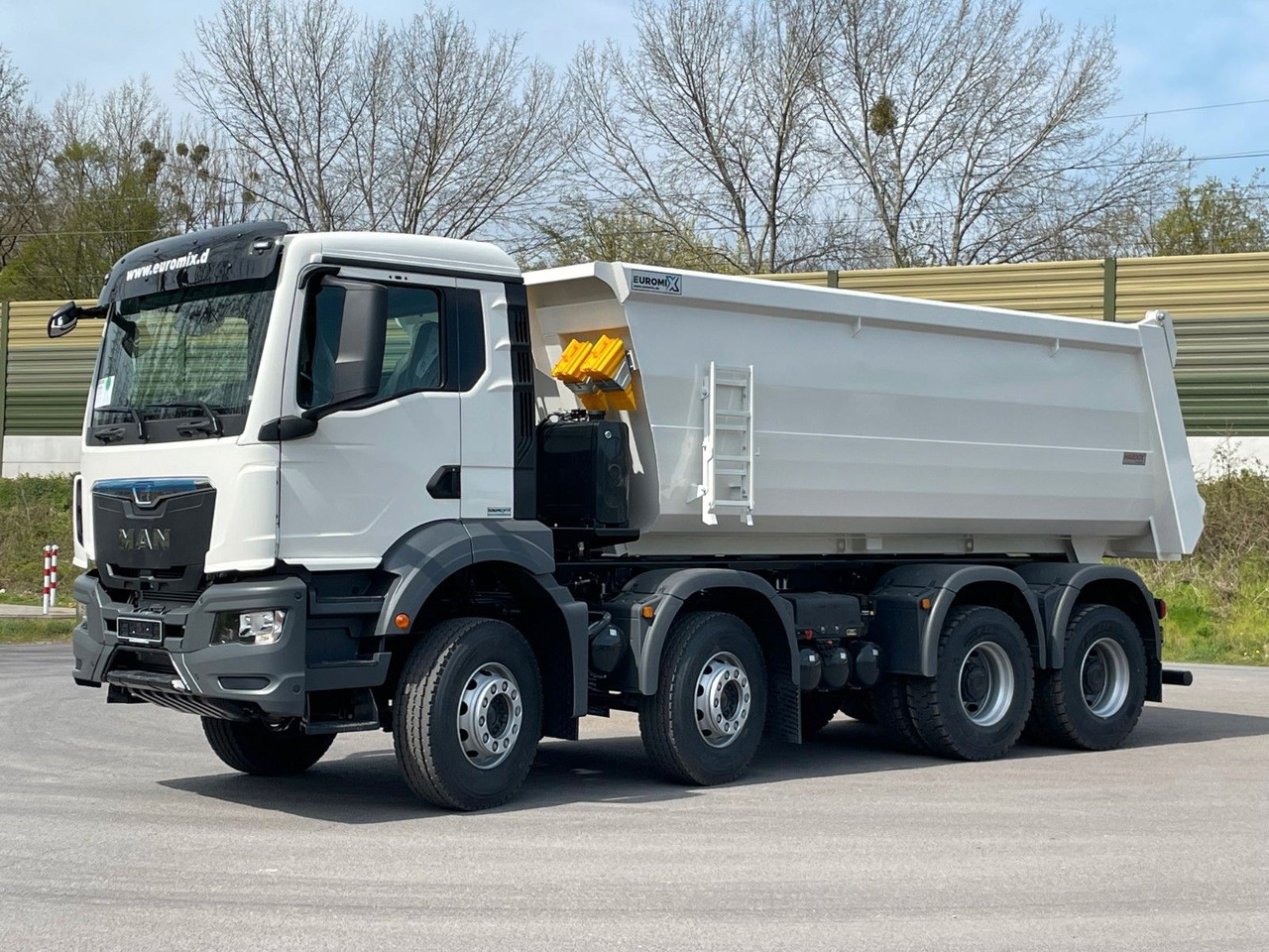 MAN TGS 41.400 8x4 / EUROMIX MTP 20m³/ EURO2 Kipper - Tippbil: bilde 3 MAN TGS 41.400 8x4 / EUROMIX MTP 20m³/ EURO2 Kipper - Tippbil: bilde 3
