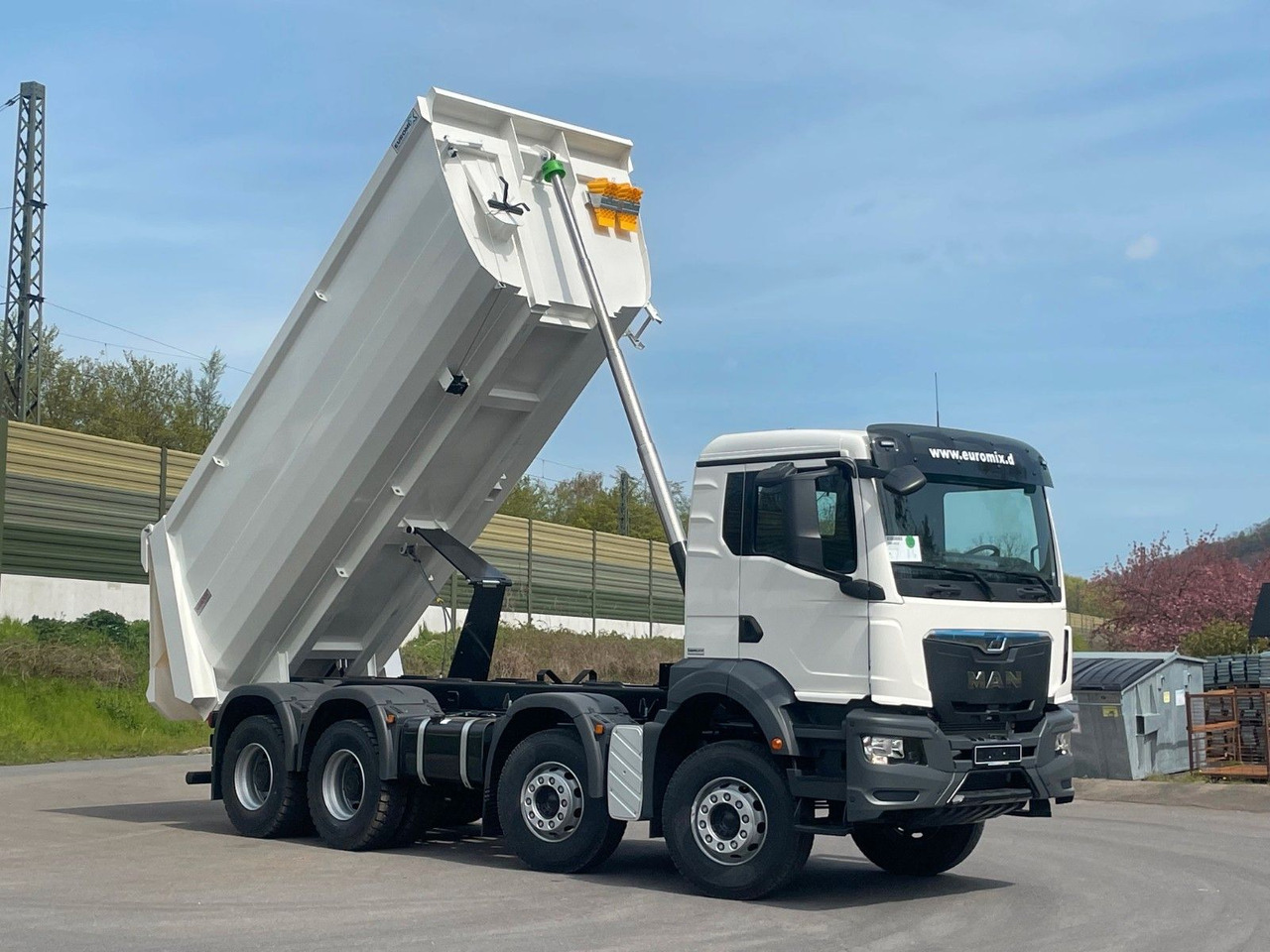 MAN TGS 41.400 8x4 / EUROMIX MTP 20m³/ EURO2 Kipper - Liftdumper lastebil: bilde 1 MAN TGS 41.400 8x4 / EUROMIX MTP 20m³/ EURO2 Kipper - Liftdumper lastebil: bilde 1