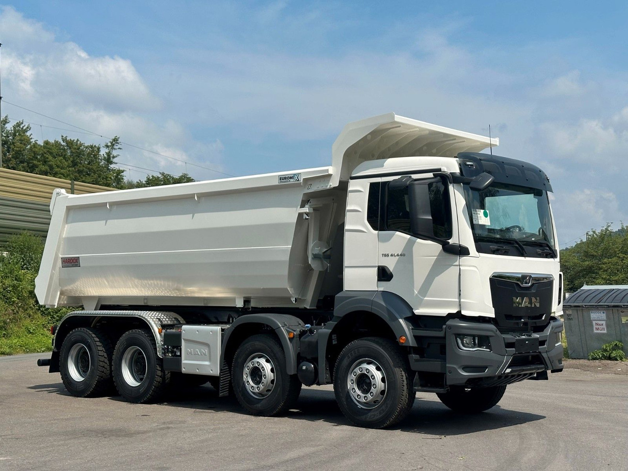 MAN TGS 41.440 8x4 EuromixMTP Mulden-Kipper MAN TGS 41.440 8x4 EuromixMTP Mulden-Kipper - Tippbil: bilde 2 MAN TGS 41.440 8x4 EuromixMTP Mulden-Kipper MAN TGS 41.440 8x4 EuromixMTP Mulden-Kipper - Tippbil: bilde 2