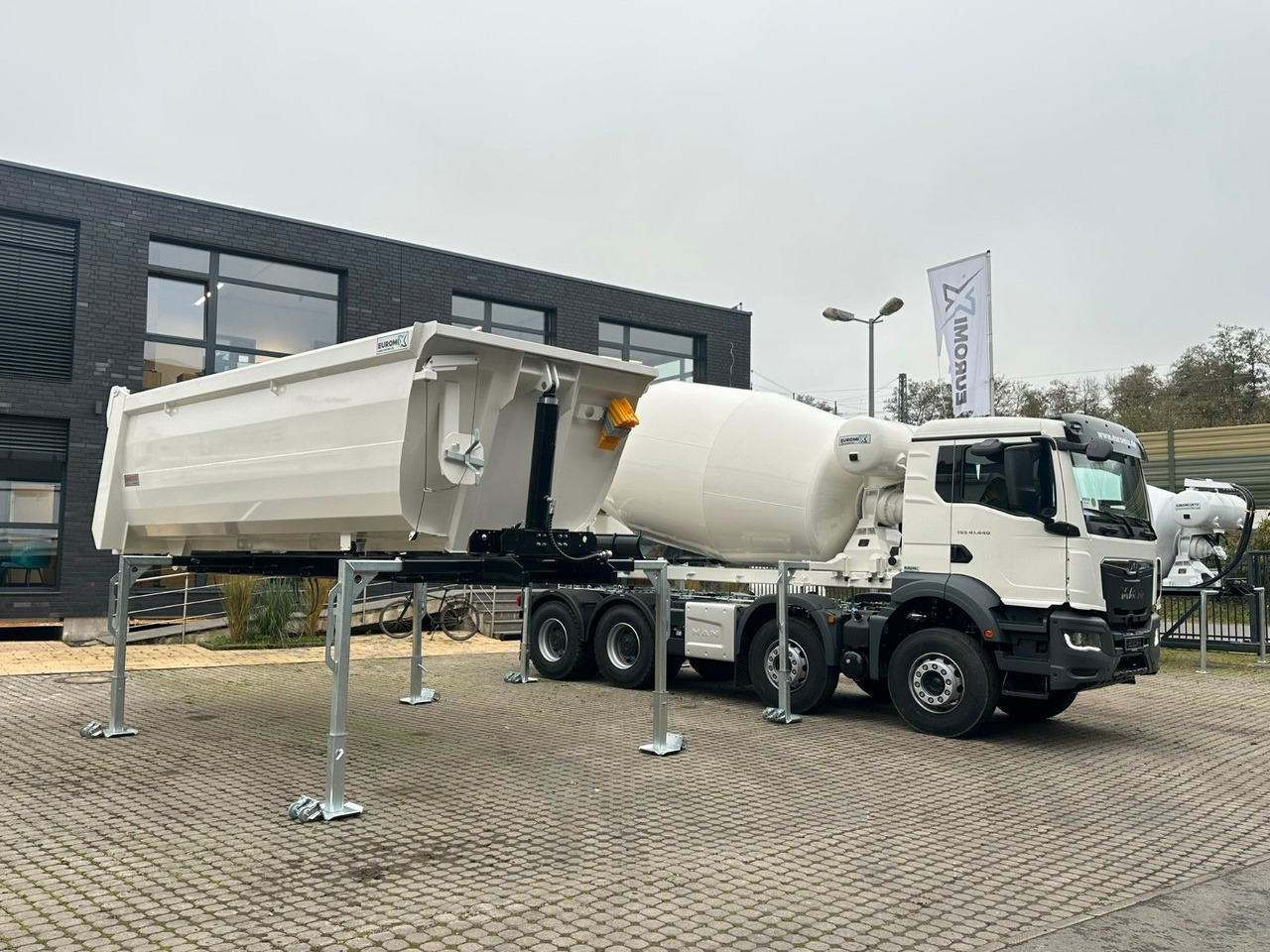 MAN TGS 41.480 8x4 WECHSELSYSTEM KIPPER+MISCHER - Betongbil: bilde 3 MAN TGS 41.480 8x4 WECHSELSYSTEM KIPPER+MISCHER - Betongbil: bilde 3