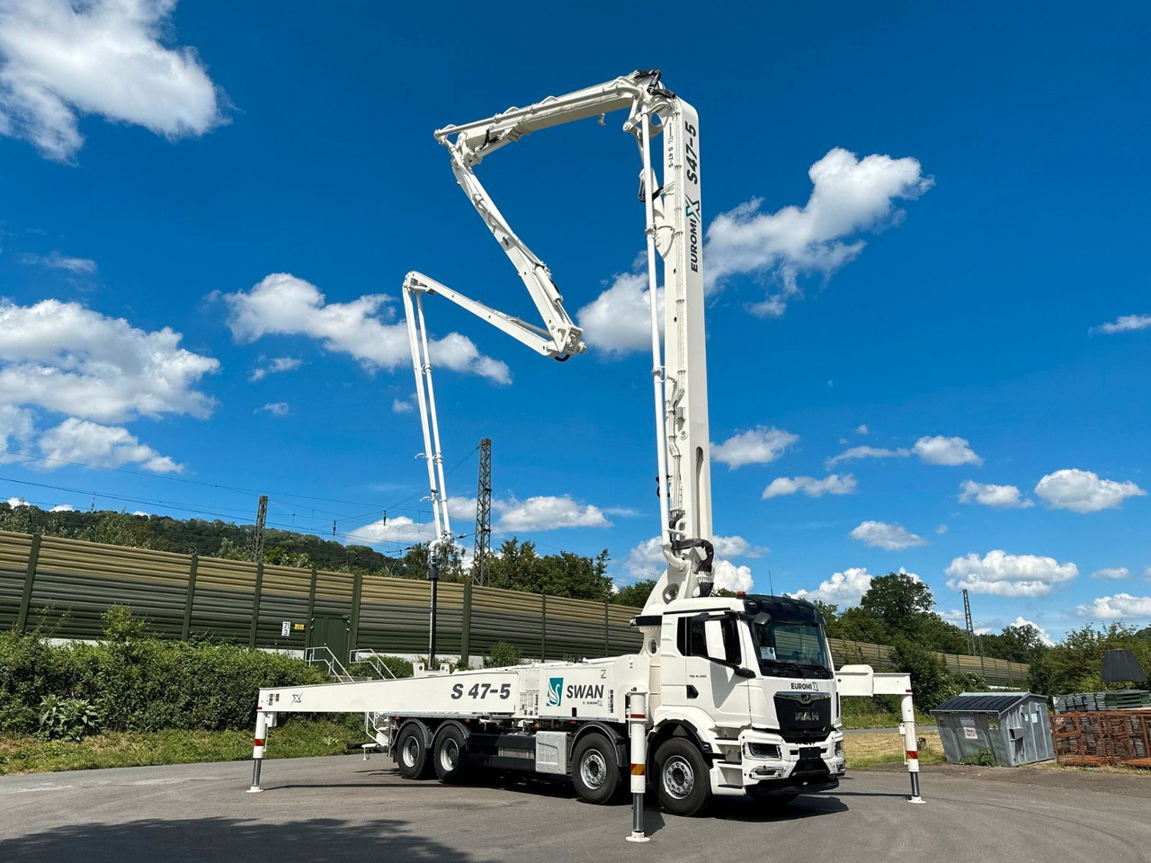 MAN TGS 41.520 8x4 SWAN TSP 47-5 160RZ ( 47m ) - Betongbil: bilde 1 MAN TGS 41.520 8x4 SWAN TSP 47-5 160RZ ( 47m ) - Betongbil: bilde 1