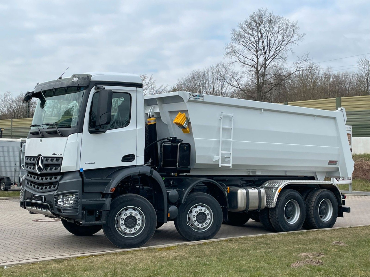 Mercedes-Benz 4142 8X4 Mulden- Kipper - EuromixMTP - Tippbil: bilde 3 Mercedes-Benz 4142 8X4 Mulden- Kipper - EuromixMTP - Tippbil: bilde 3
