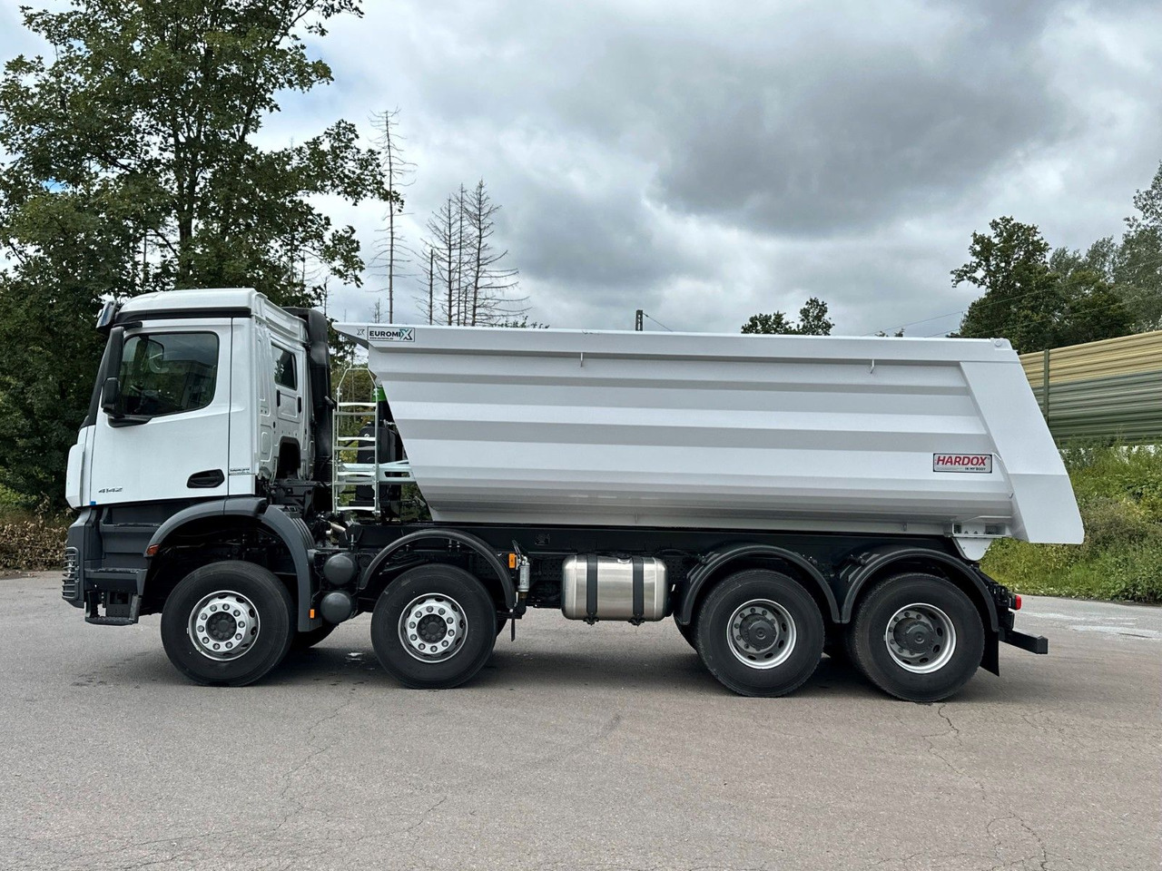 Mercedes-Benz 4142 8X4 Mulden- Kipper - EuromixMTP - Tippbil: bilde 3 Mercedes-Benz 4142 8X4 Mulden- Kipper - EuromixMTP - Tippbil: bilde 3