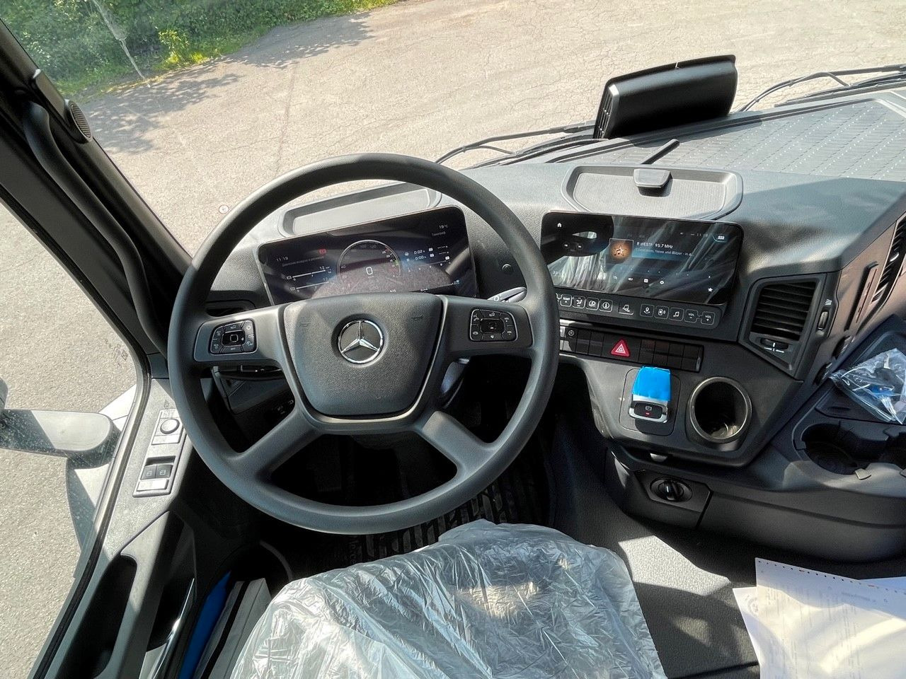 Leie  Mercedes-Benz 4145  8X4   Euromix EMT  3-Seiten-Kipper Mercedes-Benz 4145  8X4   Euromix EMT  3-Seiten-Kipper: bilde 23