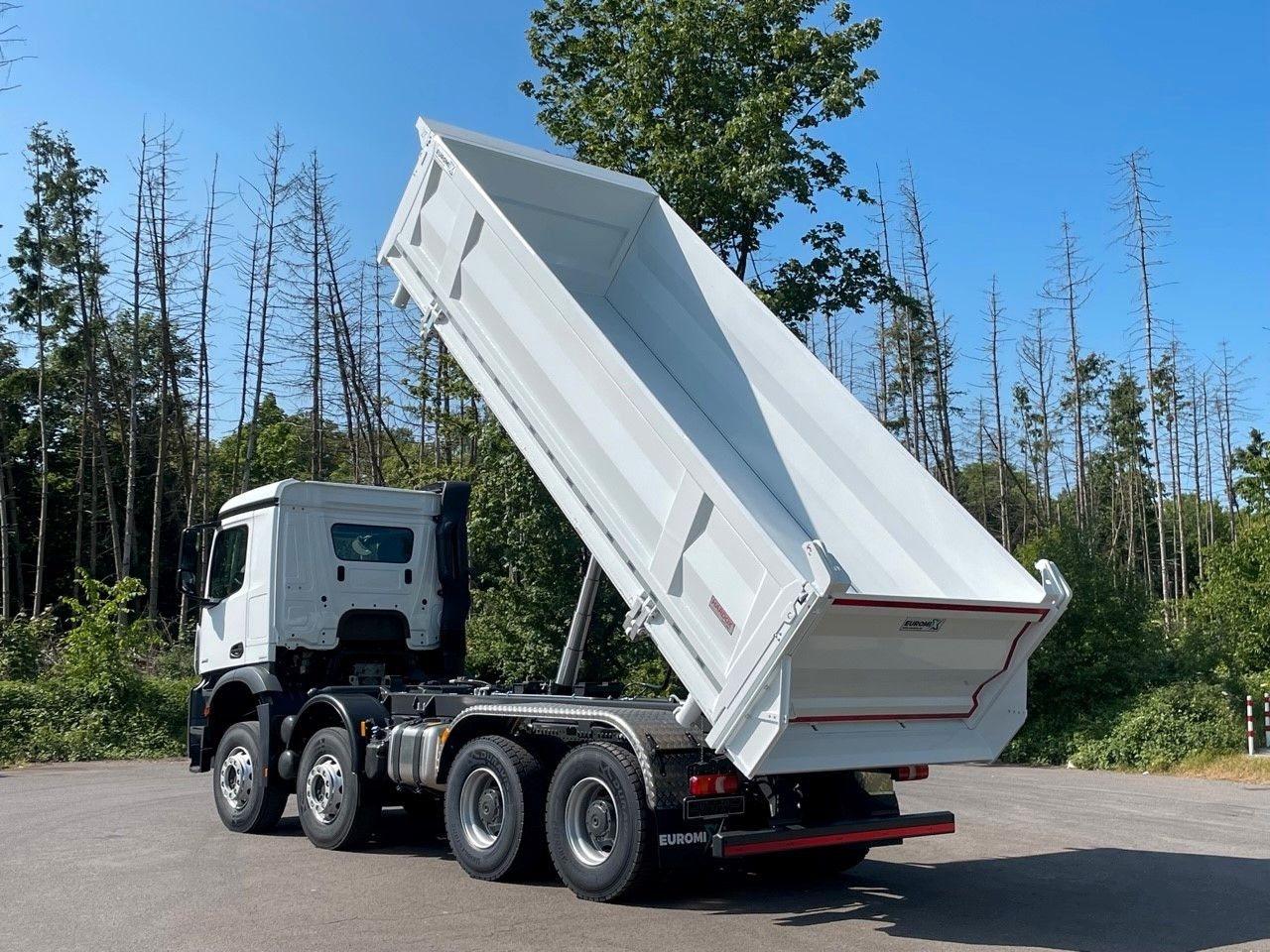 Leie  Mercedes-Benz 4145  8X4   Euromix EMT  3-Seiten-Kipper Mercedes-Benz 4145  8X4   Euromix EMT  3-Seiten-Kipper: bilde 17