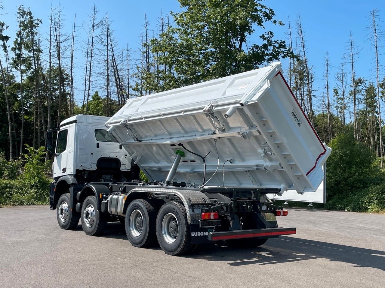 Leie  Mercedes-Benz 4145  8X4   Euromix EMT  3-Seiten-Kipper Mercedes-Benz 4145  8X4   Euromix EMT  3-Seiten-Kipper: bilde 11