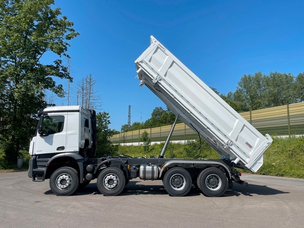 Leie  Mercedes-Benz 4145  8X4   Euromix EMT  3-Seiten-Kipper Mercedes-Benz 4145  8X4   Euromix EMT  3-Seiten-Kipper: bilde 16