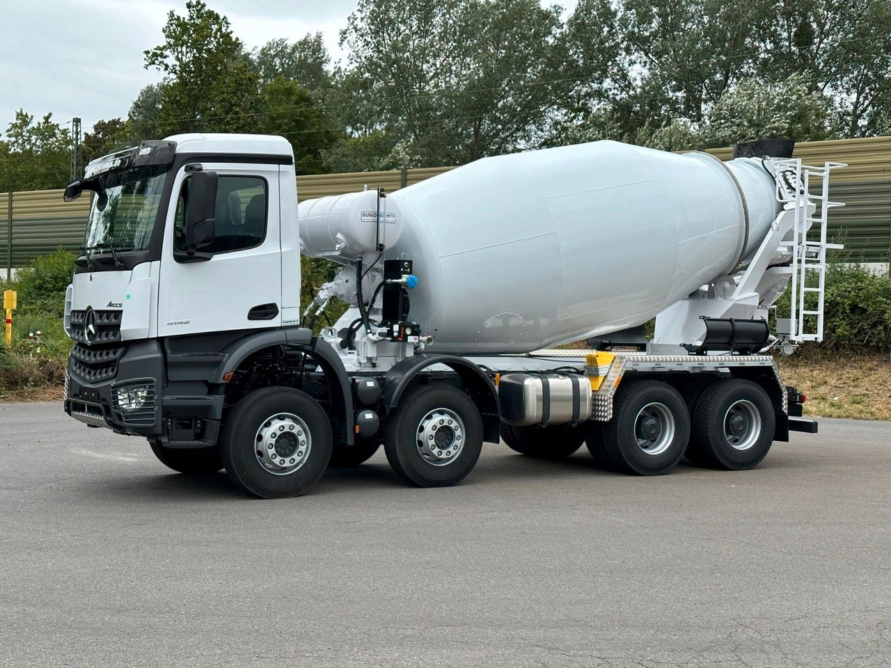 Mercedes-Benz AROCS 5 4142 B 8X4 Euro 3 EuromixMTP EM 10 - Betongbil: bilde 4 Mercedes-Benz AROCS 5 4142 B 8X4 Euro 3 EuromixMTP EM 10 - Betongbil: bilde 4