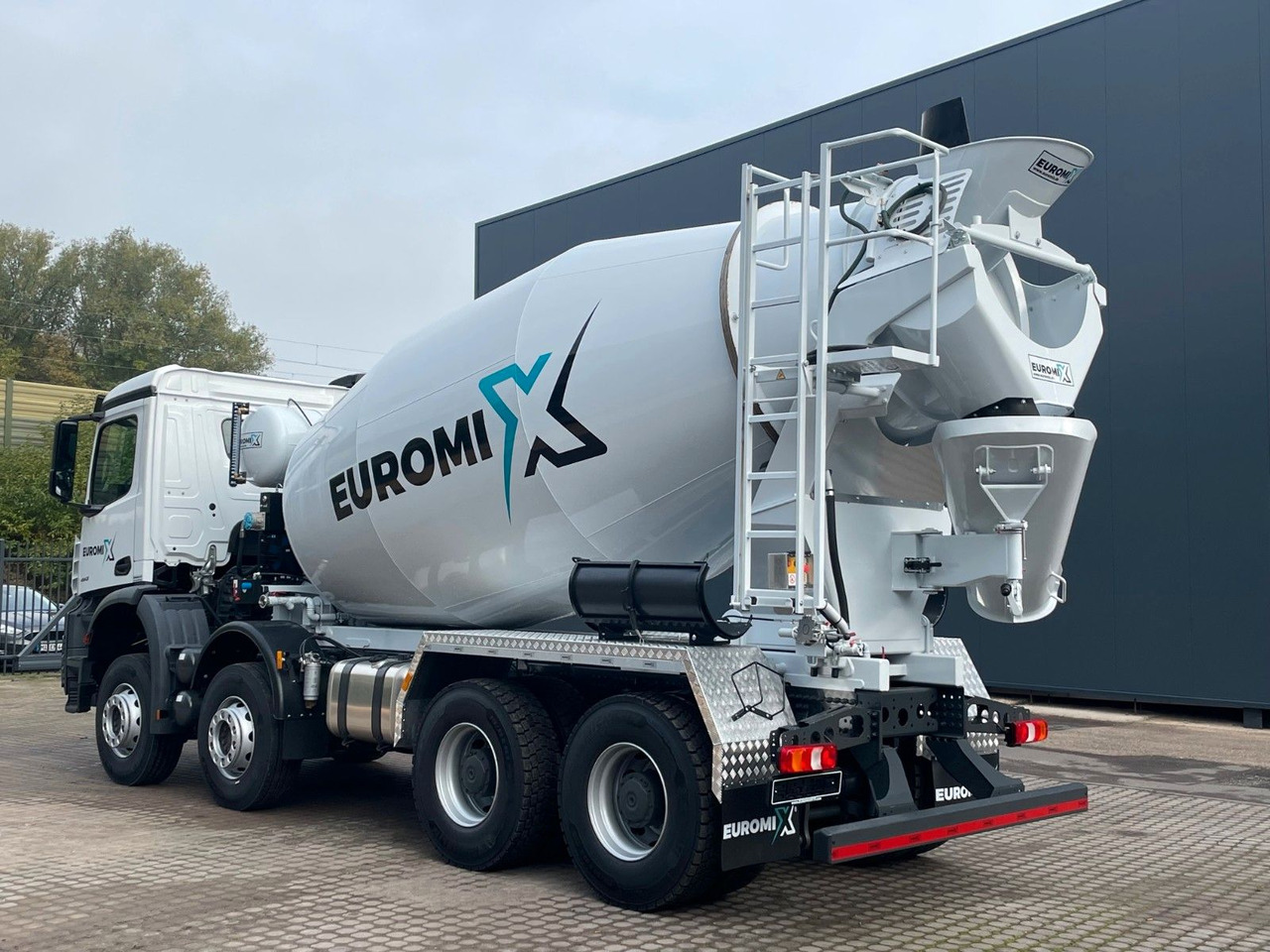 Mercedes-Benz AROCS 5 4142 B 8X4 Euro 3 EuromixMTP EM 10 - Betongbil: bilde 3 Mercedes-Benz AROCS 5 4142 B 8X4 Euro 3 EuromixMTP EM 10 - Betongbil: bilde 3