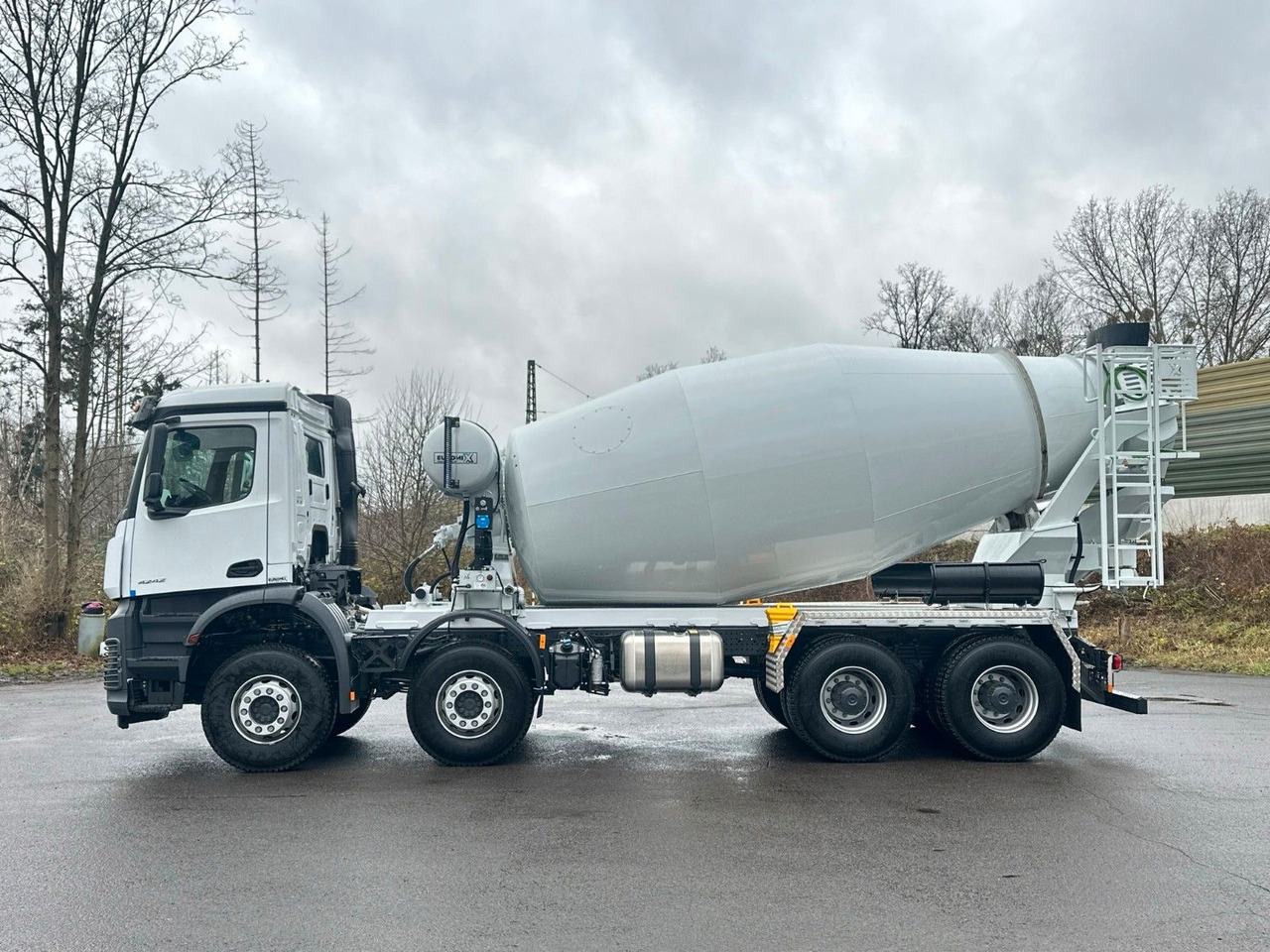 Mercedes-Benz AROCS 5 4242 8x4 Euro5 EuromixMTP EM 12m R - Betongbil: bilde 4 Mercedes-Benz AROCS 5 4242 8x4 Euro5 EuromixMTP EM 12m R - Betongbil: bilde 4
