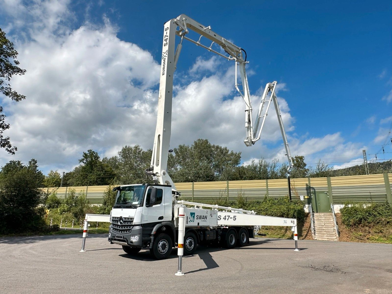Mercedes-Benz Arocs 5 4142 8x4 SWAN TSP 47-5 160RZ ( 47m ) - Betongpumpe: bilde 1 Mercedes-Benz Arocs 5 4142 8x4 SWAN TSP 47-5 160RZ ( 47m ) - Betongpumpe: bilde 1