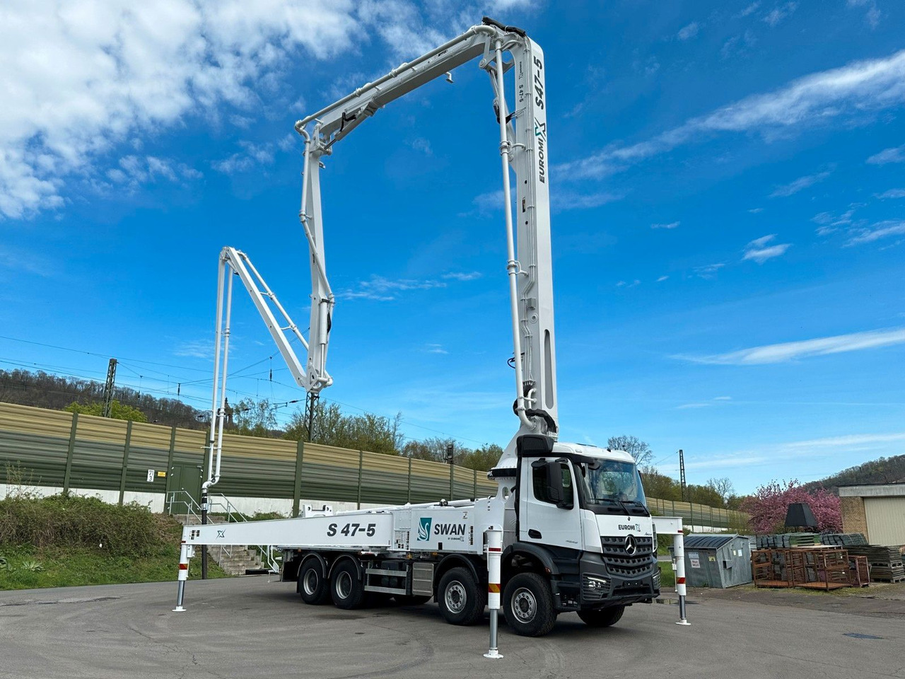Mercedes-Benz Arocs 5 4542 8x4 SWAN TSP 47-5 160RZ ( 47m ) - Betongpumpe: bilde 1 Mercedes-Benz Arocs 5 4542 8x4 SWAN TSP 47-5 160RZ ( 47m ) - Betongpumpe: bilde 1