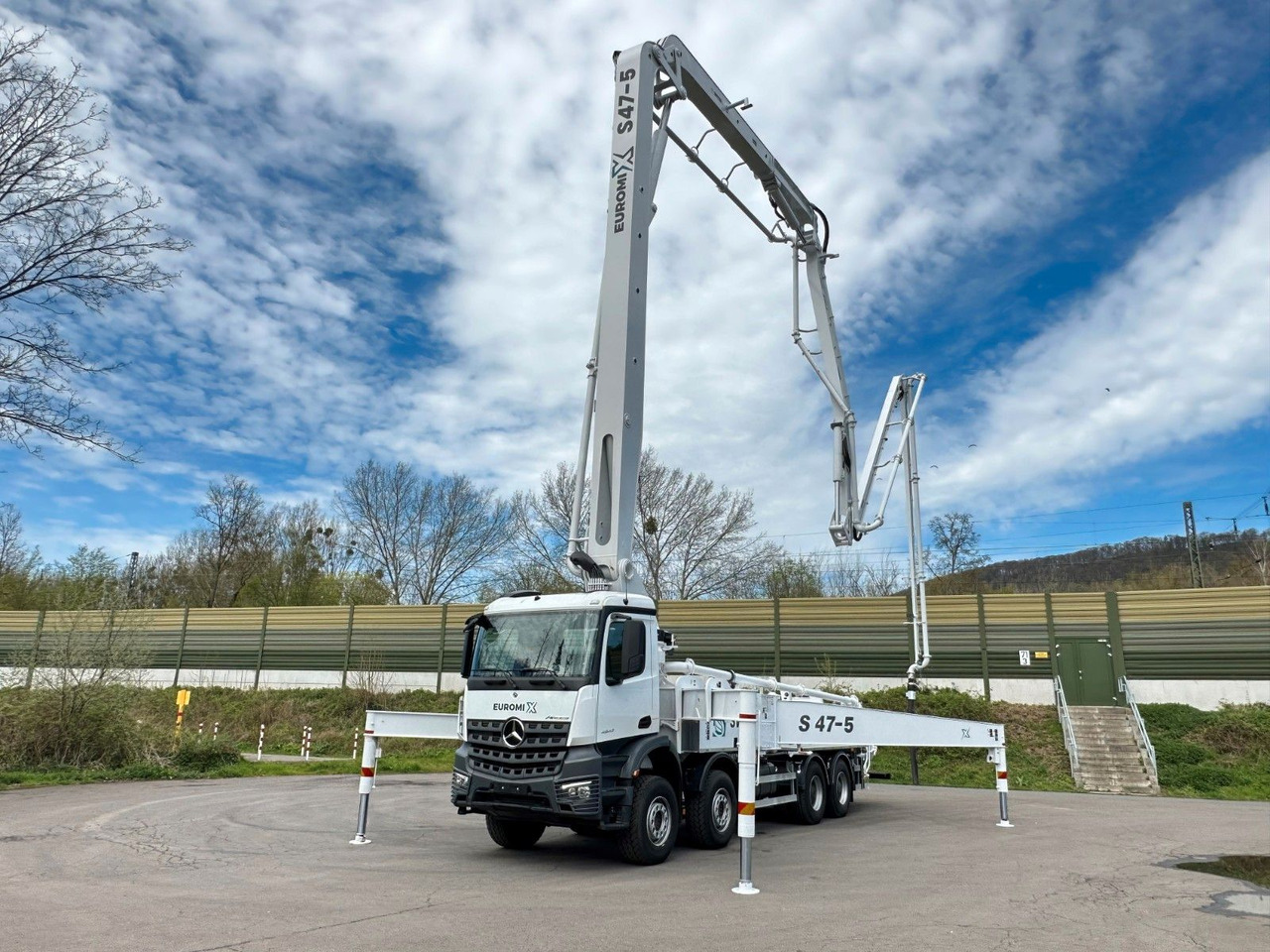 Mercedes-Benz Arocs 5 4542 8x4 SWAN TSP 47-5 160RZ ( 47m ) - Betongpumpe: bilde 3 Mercedes-Benz Arocs 5 4542 8x4 SWAN TSP 47-5 160RZ ( 47m ) - Betongpumpe: bilde 3