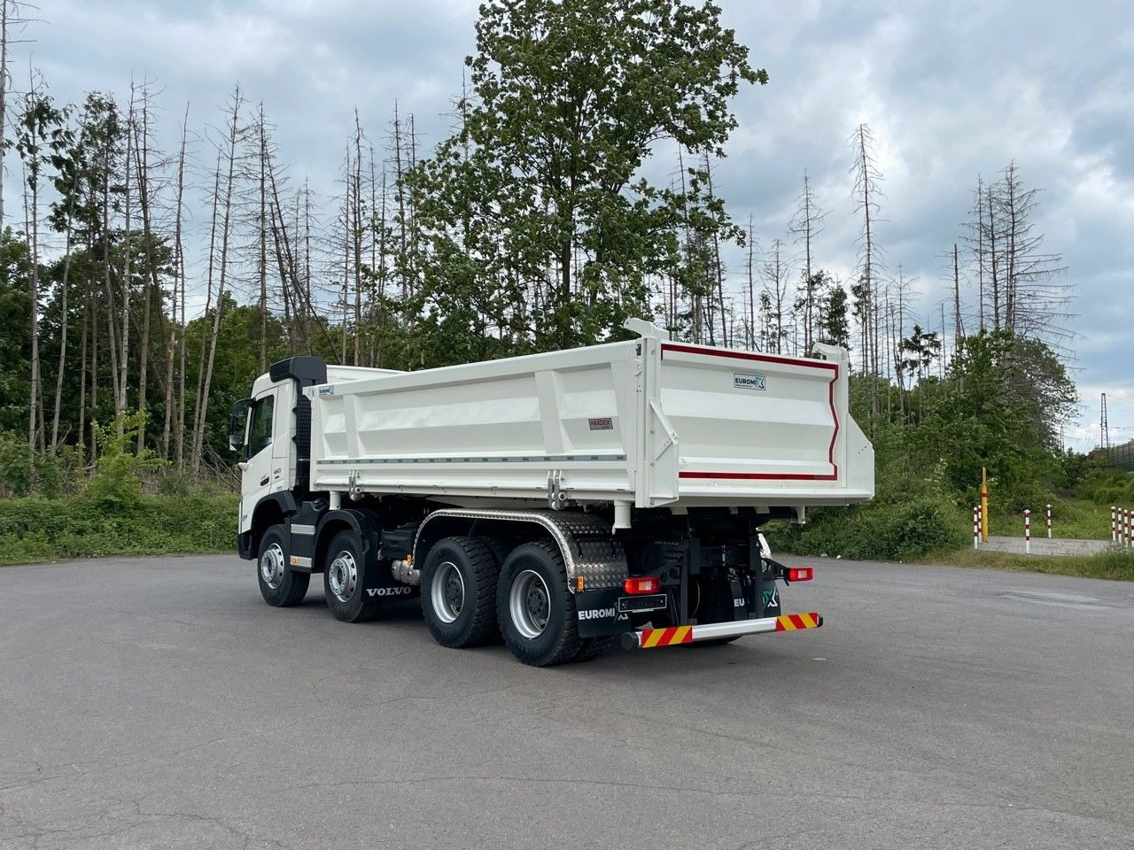 Volvo FMX 460 8x4 / EuromixMTP 3-Seiten-Kipper - Tippbil: bilde 4 Volvo FMX 460 8x4 / EuromixMTP 3-Seiten-Kipper - Tippbil: bilde 4