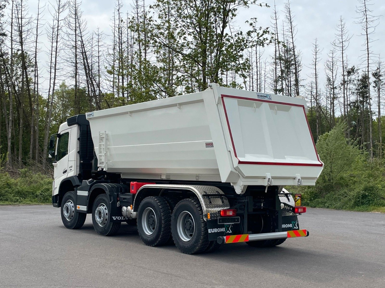 Volvo FMX 460 8x4 EuromixMTP EMK 20m³ Mulden Kipper - Tippbil: bilde 4 Volvo FMX 460 8x4 EuromixMTP EMK 20m³ Mulden Kipper - Tippbil: bilde 4
