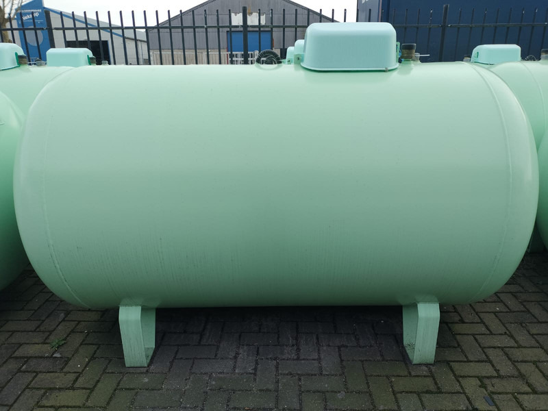 De Visser Propaan/Butaan LPG tank 2700 L (1,35 ton) Gastank, Gas, Gaz, LPG, GPL, Propane, Butane Ø 1250 including tank fittings - Drivstofftank: bilde 1 De Visser Propaan/Butaan LPG tank 2700 L (1,35 ton) Gastank, Gas, Gaz, LPG, GPL, Propane, Butane Ø 1250 including tank fittings - Drivstofftank: bilde 1