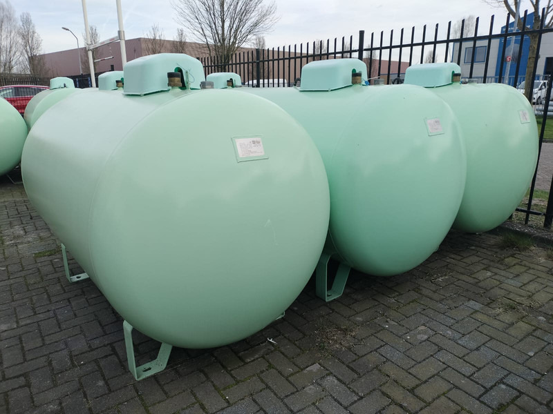 De Visser Propaan/Butaan LPG tank 2700 L (1,35 ton) Gastank, Gas, Gaz, LPG, GPL, Propane, Butane Ø 1250 including tank fittings - Drivstofftank: bilde 2 De Visser Propaan/Butaan LPG tank 2700 L (1,35 ton) Gastank, Gas, Gaz, LPG, GPL, Propane, Butane Ø 1250 including tank fittings - Drivstofftank: bilde 2