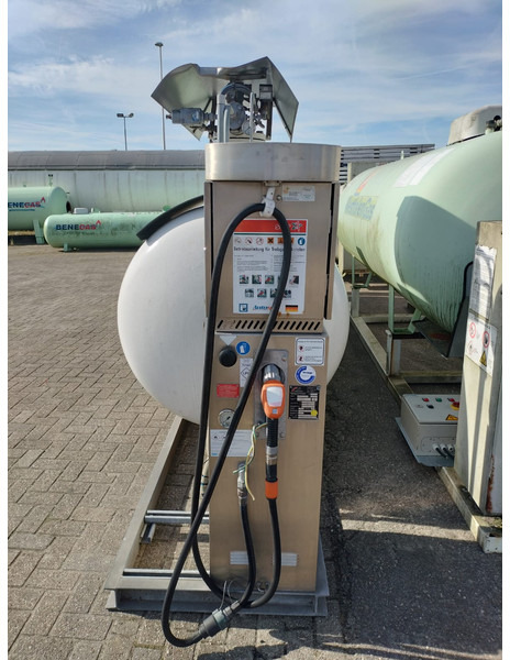 Used skid installation 6400 L (6.4 m3) different setups multiple pieces available for sale Gas, lpg, gpl, gaz, propane, butane propane refilling station is used to refill cylinders, suitable for limited land and space. - Lagringstank: bilde 2 Used skid installation 6400 L (6.4 m3) different setups multiple pieces available for sale Gas, lpg, gpl, gaz, propane, butane propane refilling station is used to refill cylinders, suitable for limited land and space. - Lagringstank: bilde 2