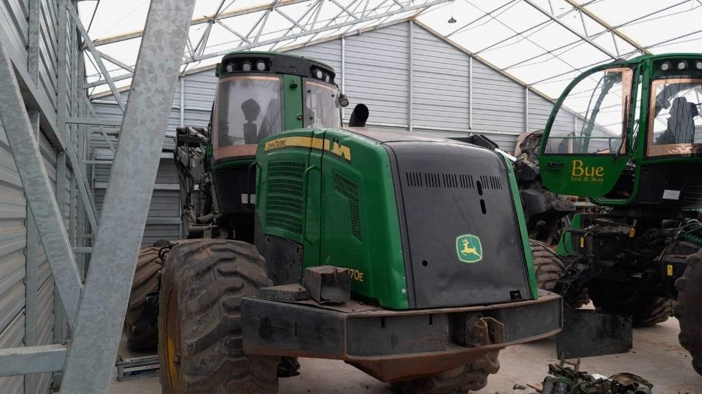 John Deere 1270 E  - Hogstmaskin: bilde 2 John Deere 1270 E  - Hogstmaskin: bilde 2