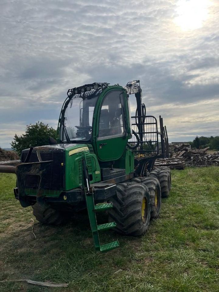 John Deere 810 E  - Lassbærer: bilde 2 John Deere 810 E  - Lassbærer: bilde 2