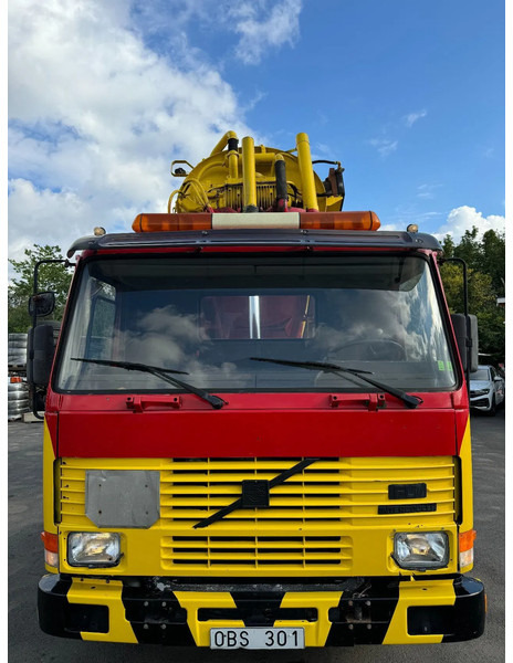 Volvo FL 10.320 12m3 Sludge / Vacuum & High Pressure-Truck, YM: 1990 - Vakuum lastebil: bilde 2 Volvo FL 10.320 12m3 Sludge / Vacuum & High Pressure-Truck, YM: 1990 - Vakuum lastebil: bilde 2