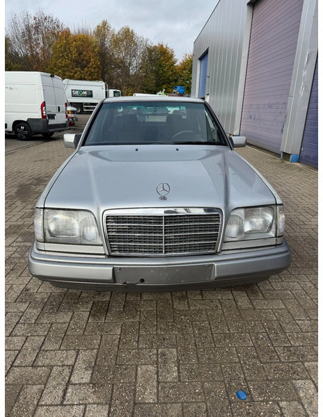Mercedes-Benz 200-serie **W124-BELGIAN CAR** - Sedan: bilde 2 Mercedes-Benz 200-serie **W124-BELGIAN CAR** - Sedan: bilde 2