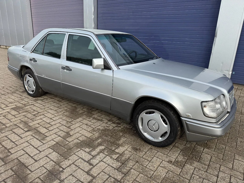 Mercedes-Benz 200-serie **W124-BELGIAN CAR** - Sedan: bilde 3 Mercedes-Benz 200-serie **W124-BELGIAN CAR** - Sedan: bilde 3