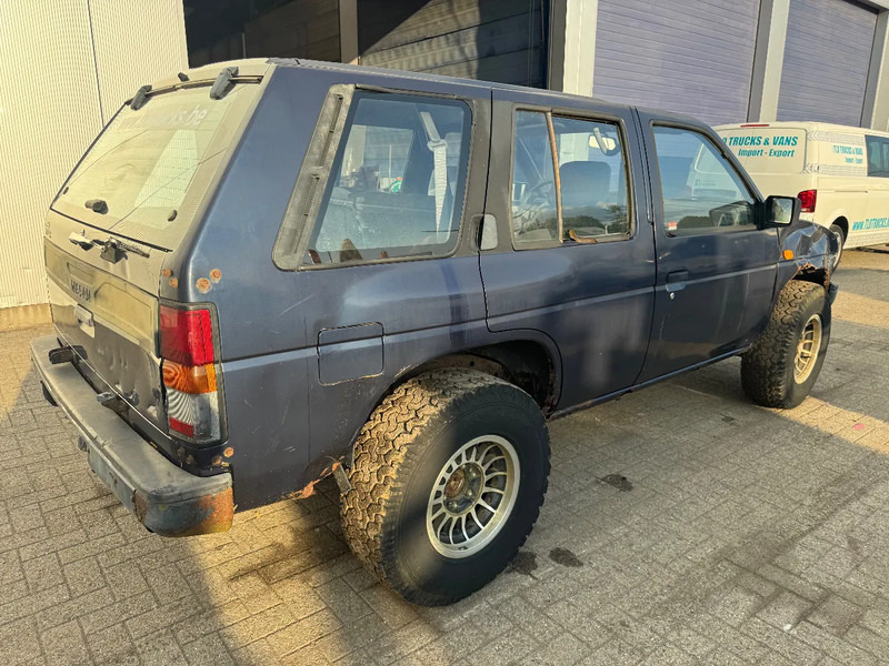 Nissan Terrano **4X4-DIESEL-LONG CHASSIS** - Personenbil: bilde 4 Nissan Terrano **4X4-DIESEL-LONG CHASSIS** - Personenbil: bilde 4