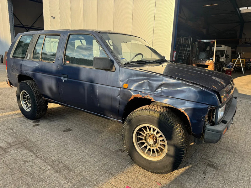 Nissan Terrano **4X4-DIESEL-LONG CHASSIS** - Personenbil: bilde 3 Nissan Terrano **4X4-DIESEL-LONG CHASSIS** - Personenbil: bilde 3