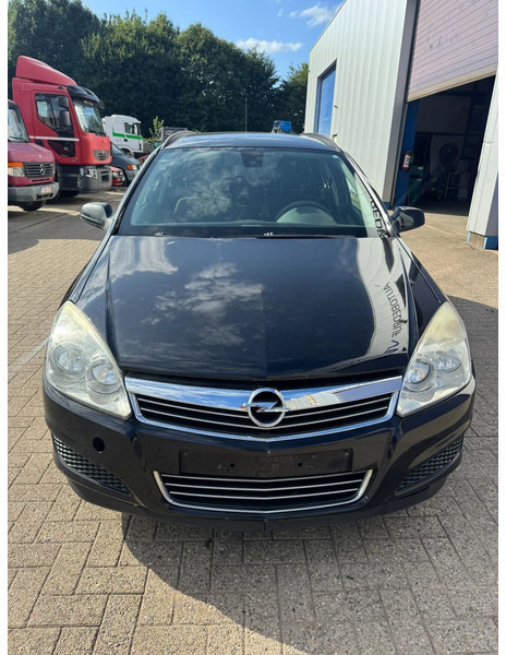 Opel Astra **1700CDTI-AIRCO-EURO 4** - Stasjonsvogn: bilde 2 Opel Astra **1700CDTI-AIRCO-EURO 4** - Stasjonsvogn: bilde 2