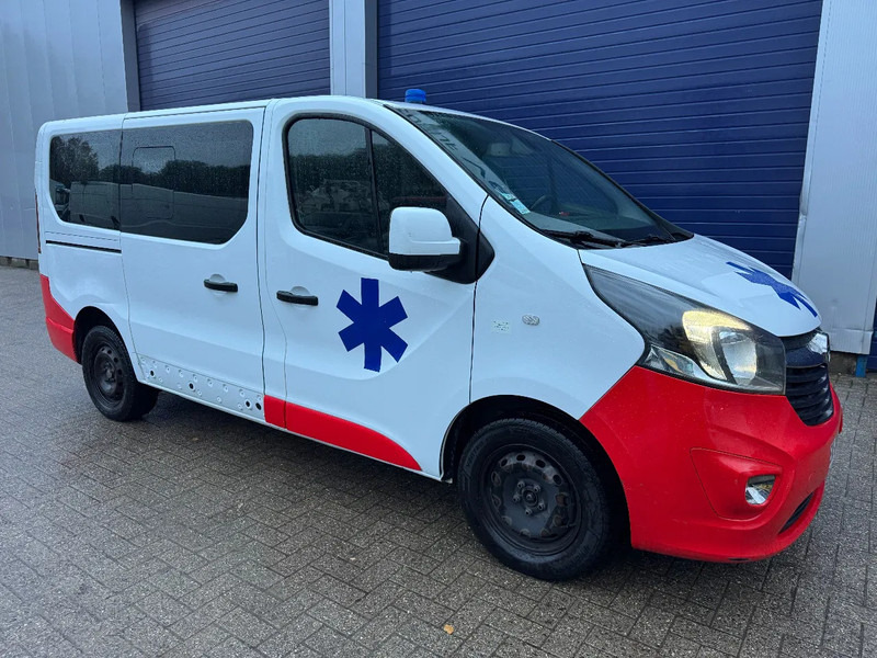 Opel Vivaro **AMBULANCE-RETTUNGSWAGEN** - Ambulanse: bilde 1 Opel Vivaro **AMBULANCE-RETTUNGSWAGEN** - Ambulanse: bilde 1