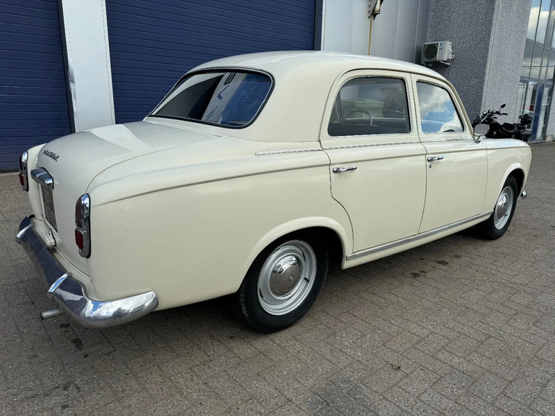 Peugeot 403 **1963 PEUGEOT 403** - Personenbil: bilde 4 Peugeot 403 **1963 PEUGEOT 403** - Personenbil: bilde 4