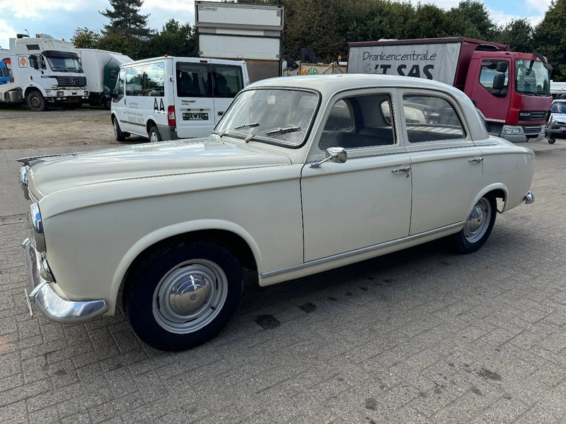 Peugeot 403 **1963 PEUGEOT 403** - Personenbil: bilde 2 Peugeot 403 **1963 PEUGEOT 403** - Personenbil: bilde 2