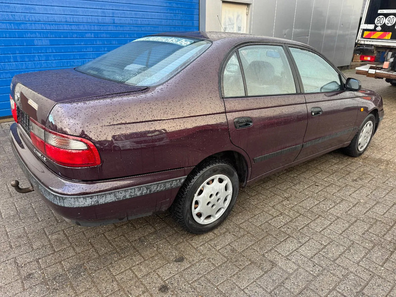 Toyota Carina E **2.0 PETROL-ESSENCE** - Sedan: bilde 4 Toyota Carina E **2.0 PETROL-ESSENCE** - Sedan: bilde 4