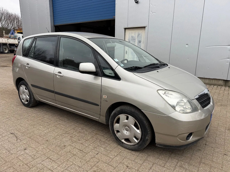 Toyota Corolla Verso **D4D-AIRCO** - Personenbil: bilde 3 Toyota Corolla Verso **D4D-AIRCO** - Personenbil: bilde 3