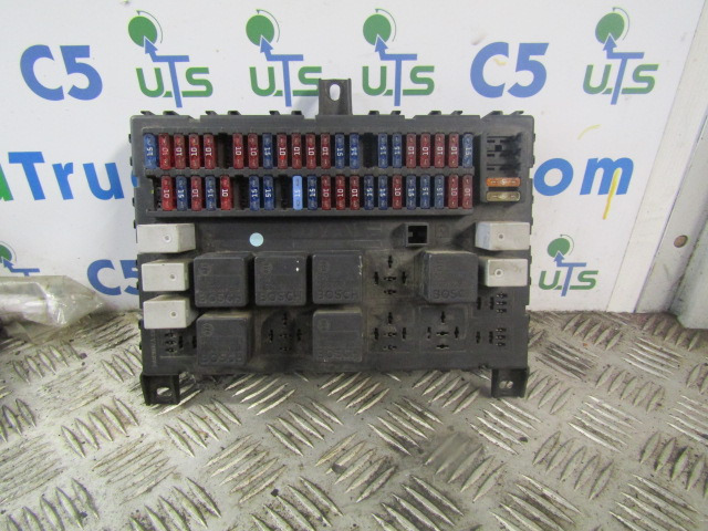 DAF CF 85 FUSEBOARD P/NO 1452112 - Elektrisk system for Lastebil: bilde 1 DAF CF 85 FUSEBOARD P/NO 1452112 - Elektrisk system for Lastebil: bilde 1