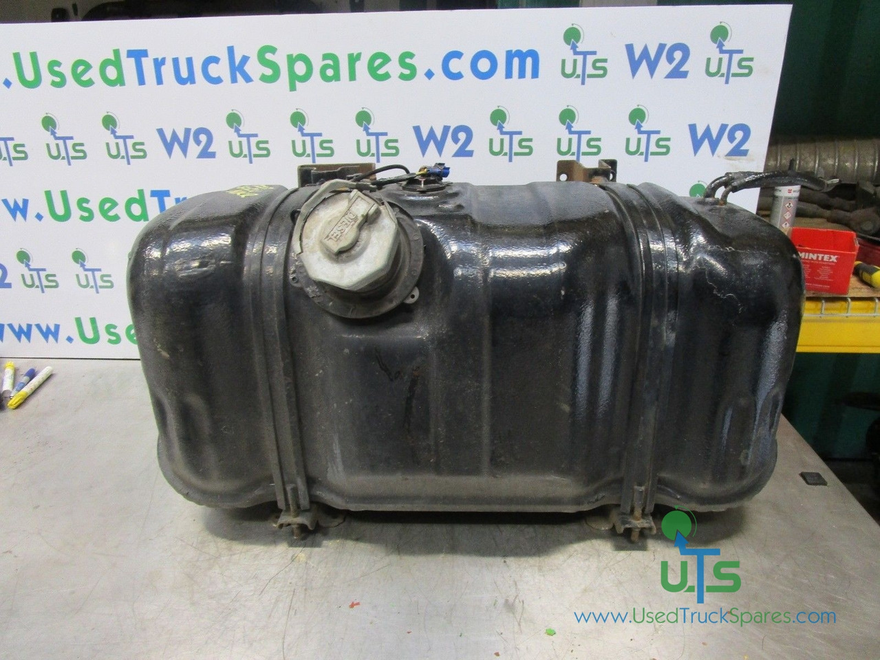 ISUZU NKR FUEL TANK COMPLETE - Drivstofftank for Lastebil: bilde 1 ISUZU NKR FUEL TANK COMPLETE - Drivstofftank for Lastebil: bilde 1