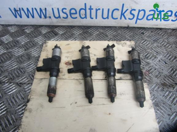 ISUZU NQR 4HK1 5.2 ENGINE SET OF INJECTORS ‘DENSO’ - Drivstoffsystem for Lastebil: bilde 1 ISUZU NQR 4HK1 5.2 ENGINE SET OF INJECTORS ‘DENSO’ - Drivstoffsystem for Lastebil: bilde 1