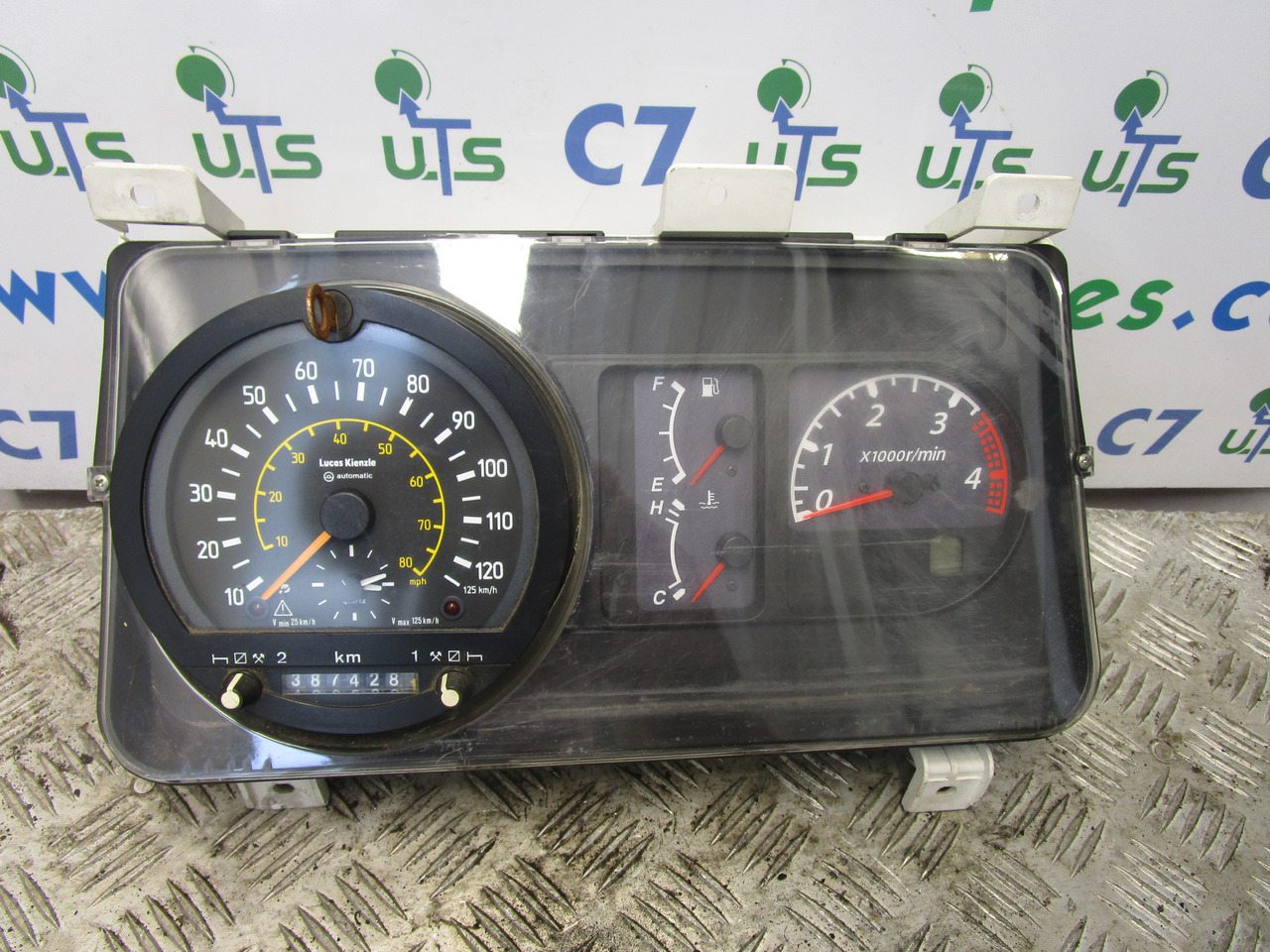 ISUZU NQR CLOCK CLUSTER AND TACHO P/NO 8981248920 - Elektrisk system for Lastebil: bilde 1 ISUZU NQR CLOCK CLUSTER AND TACHO P/NO 8981248920 - Elektrisk system for Lastebil: bilde 1