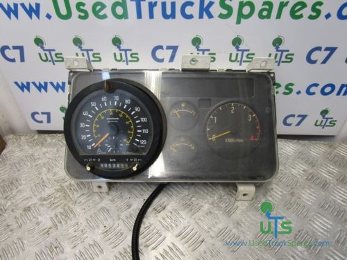 ISUZU NQR CLOCK CLUSTER AND TACHO - Elektrisk system for Lastebil: bilde 1 ISUZU NQR CLOCK CLUSTER AND TACHO - Elektrisk system for Lastebil: bilde 1