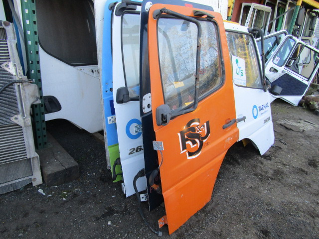 MERCEDES ATEGO/AXOR COMPLETE DOORS - Førerhus og interiør for Lastebil: bilde 4 MERCEDES ATEGO/AXOR COMPLETE DOORS - Førerhus og interiør for Lastebil: bilde 4