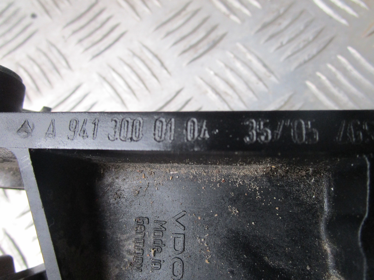 MERCEDES AXOR ACCELERATOR PEDAL P/NO A9413000104 - Førerhus og interiør for Lastebil: bilde 2 MERCEDES AXOR ACCELERATOR PEDAL P/NO A9413000104 - Førerhus og interiør for Lastebil: bilde 2